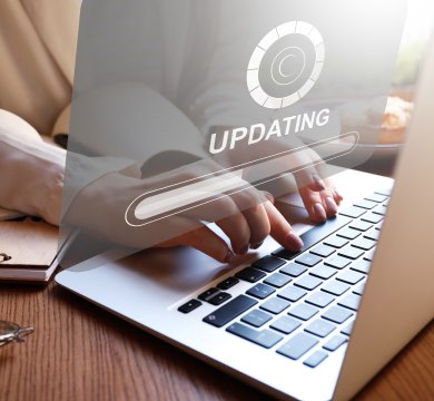 Wie man eine alte Unternehmenswebsite modernisiert, ohne bei null anzufangen | Schrittweise Erneuerung für bessere Ergebnisse